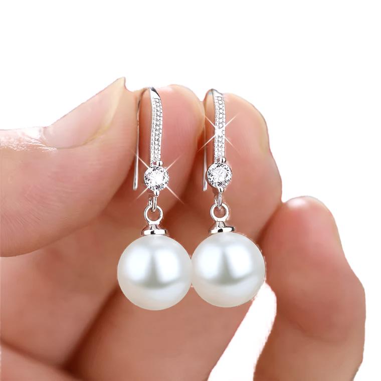 Chic & Simple Women's Earrings